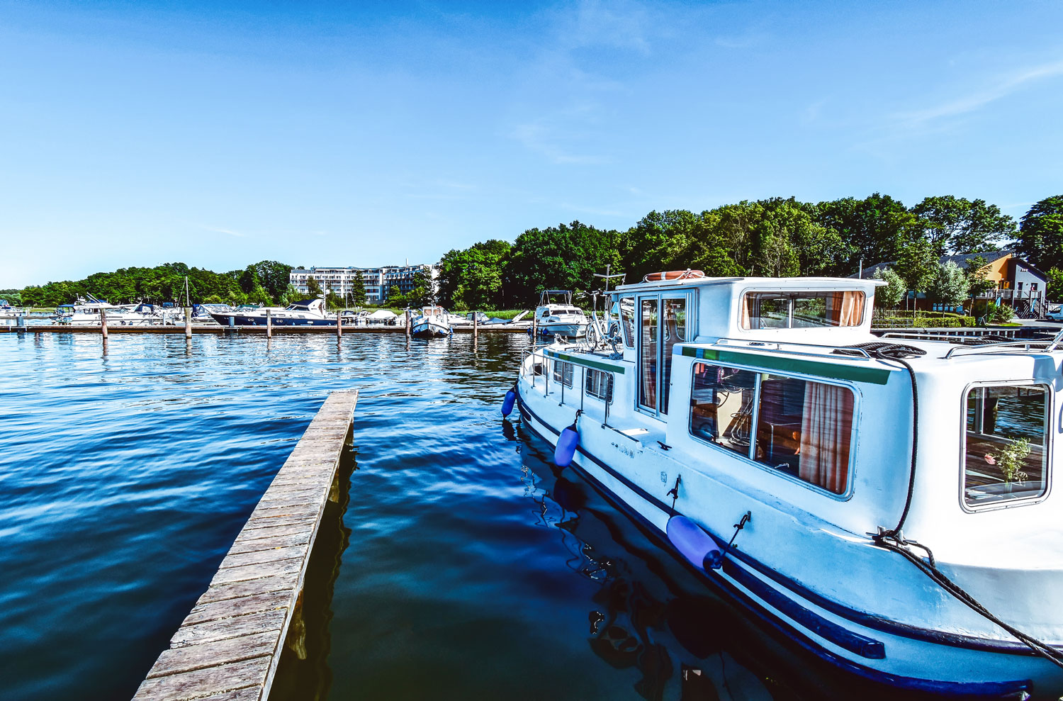 What I learned living dangerously….on a House boat