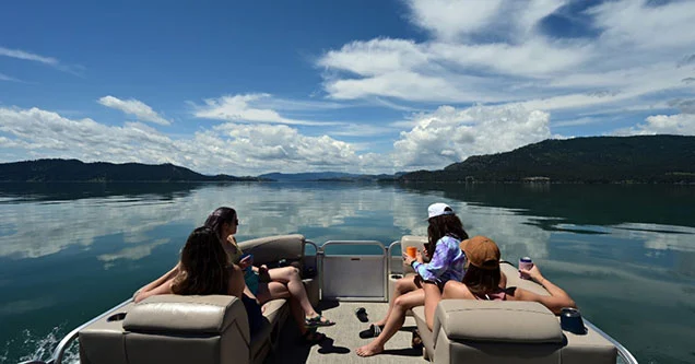 Top 5 Best Boats for Beginners